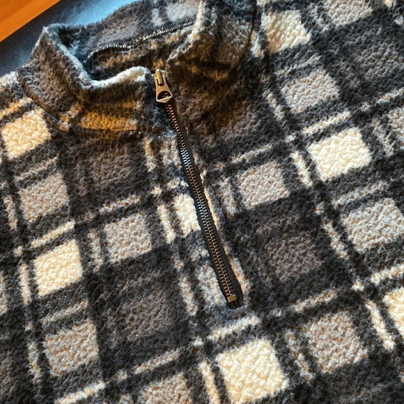 Love Tree Plaid Sherpa Quarter Zip Pullover​​​​​​​​​​ - Picture 4 of 4